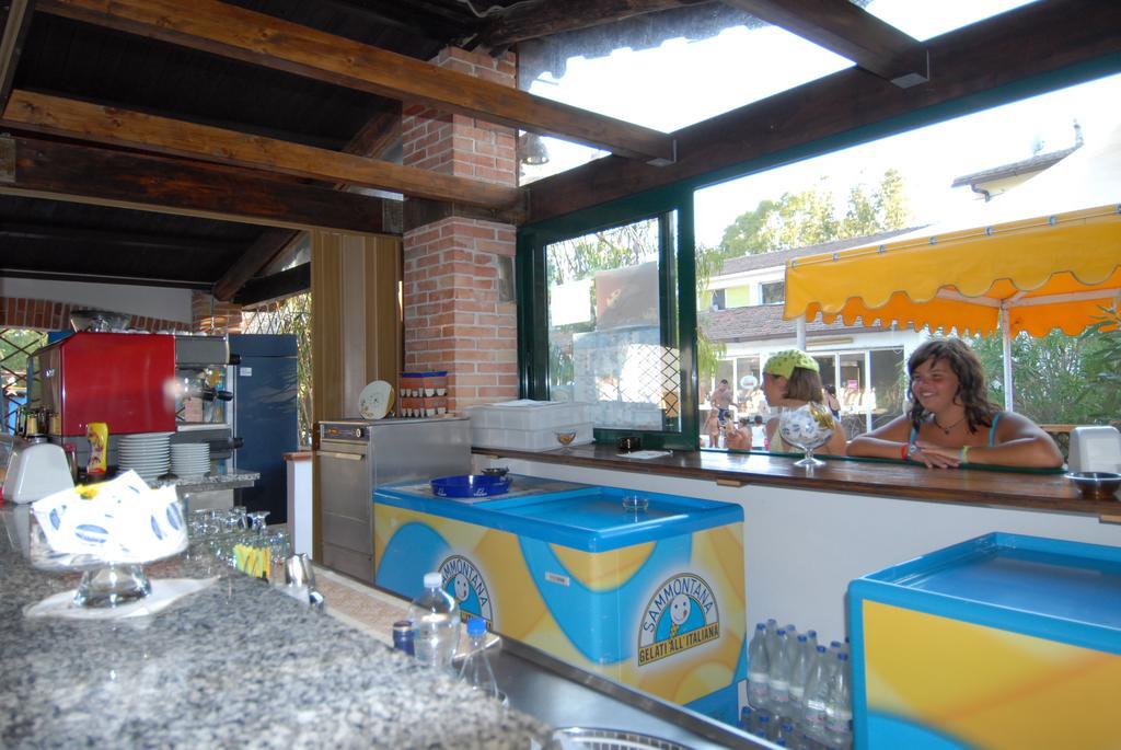 Villaggio Camping Uria Foce Varano Exterior foto