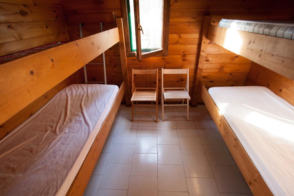 Villaggio Camping Uria Foce Varano Exterior foto