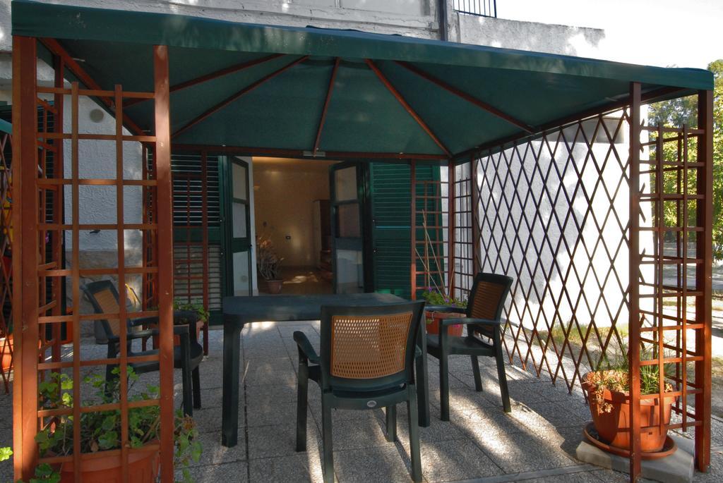 Villaggio Camping Uria Foce Varano Exterior foto