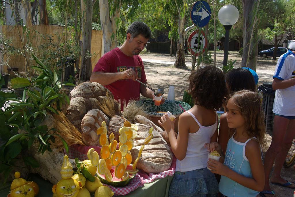 Villaggio Camping Uria Foce Varano Exterior foto