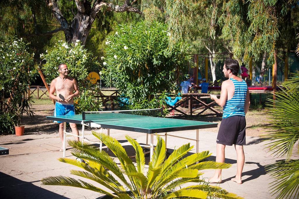Villaggio Camping Uria Foce Varano Exterior foto